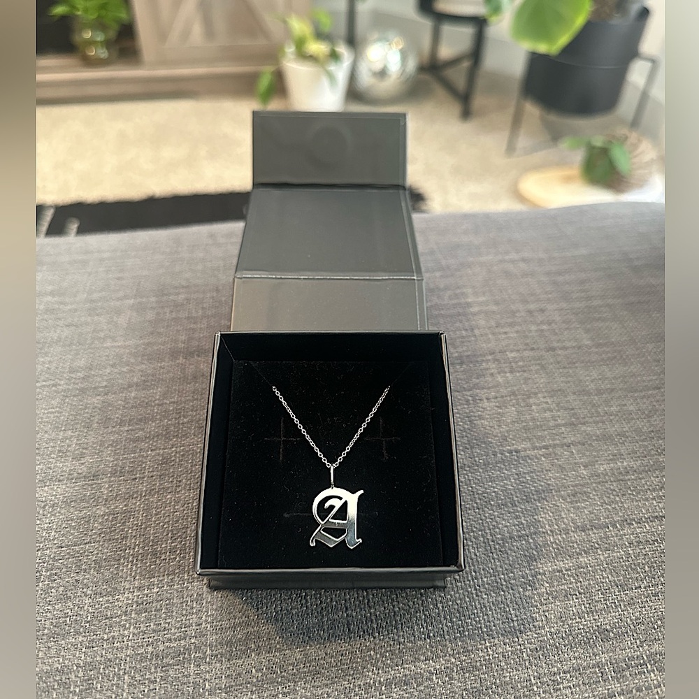 The M Jewelers Silver Old English Pendant Necklace (UPPERCASE A)